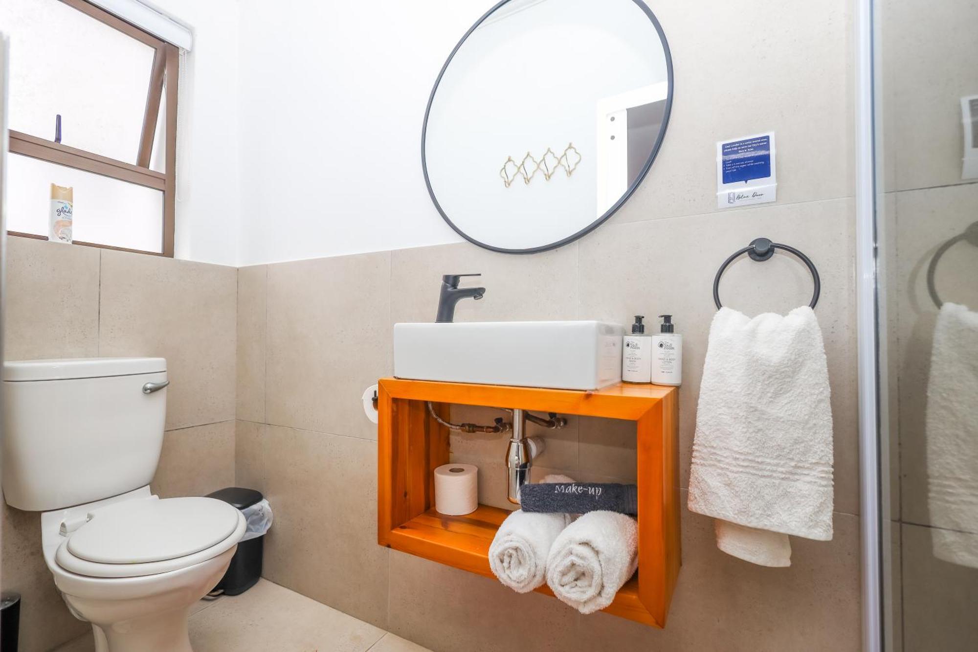 The Blue Door B&B East London Luaran gambar